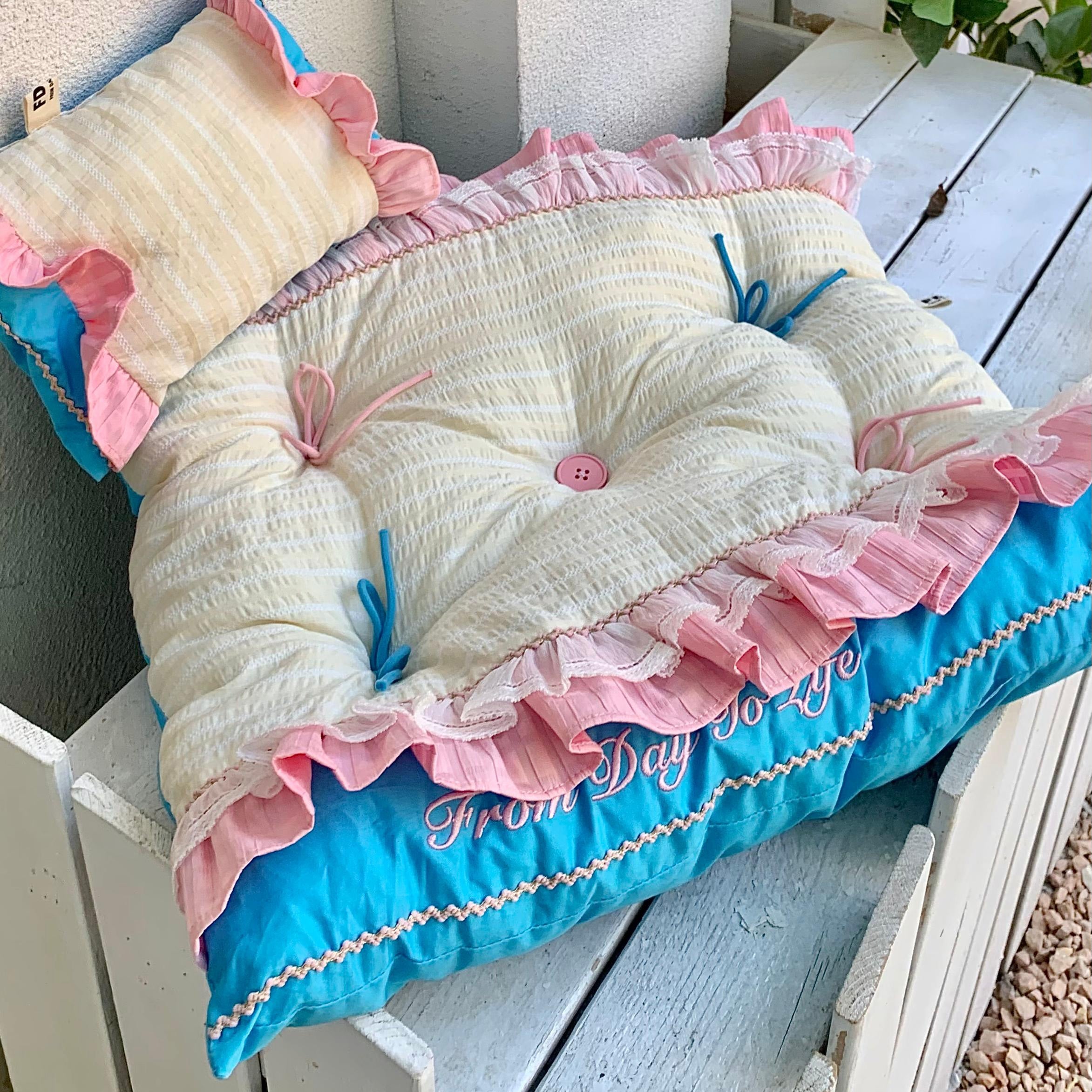 Handcrafted Mediterranean Lace Mediterranean style Pet Mat | Luxury Dog & Cat Cushion