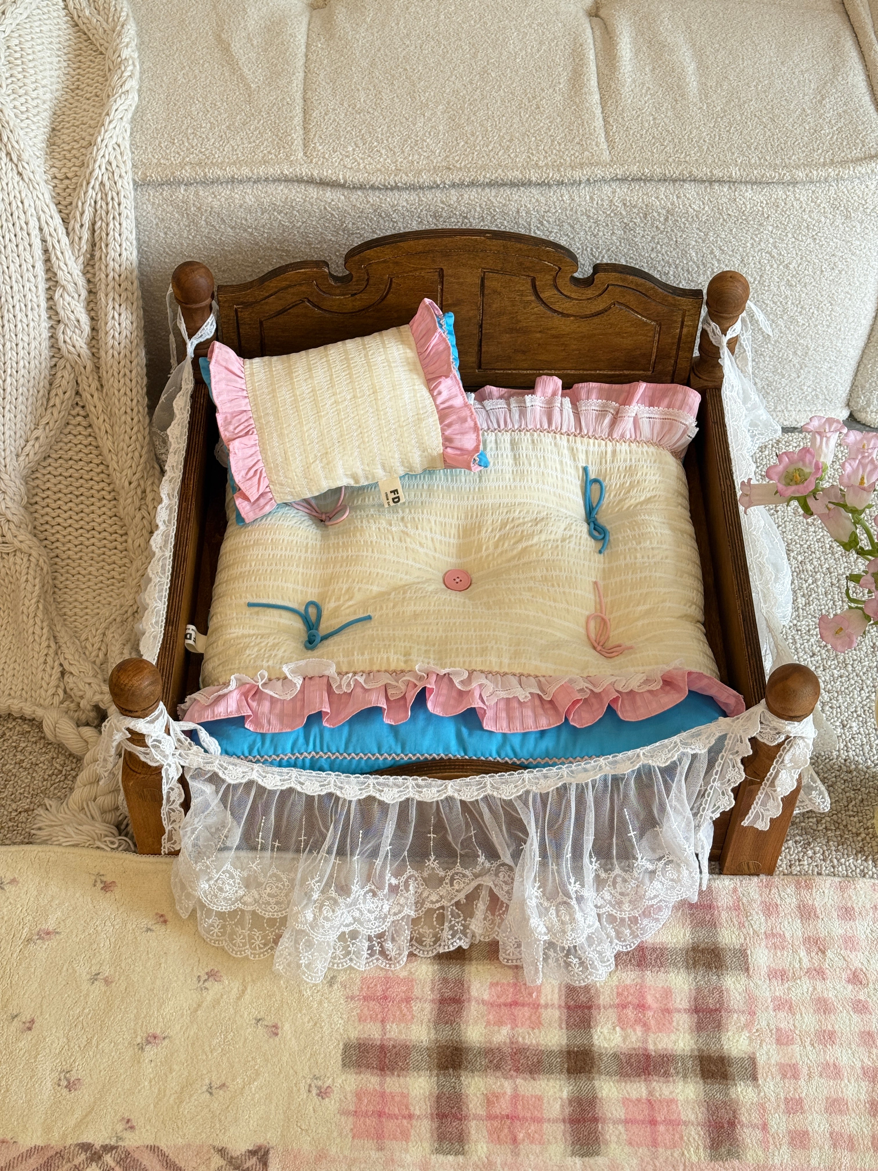 Handcrafted Mediterranean Lace Mediterranean style Pet Mat | Luxury Dog & Cat Cushion