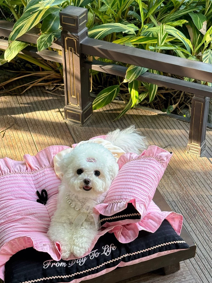 From Day To Life Pet Bed Set | Pink Princess Style