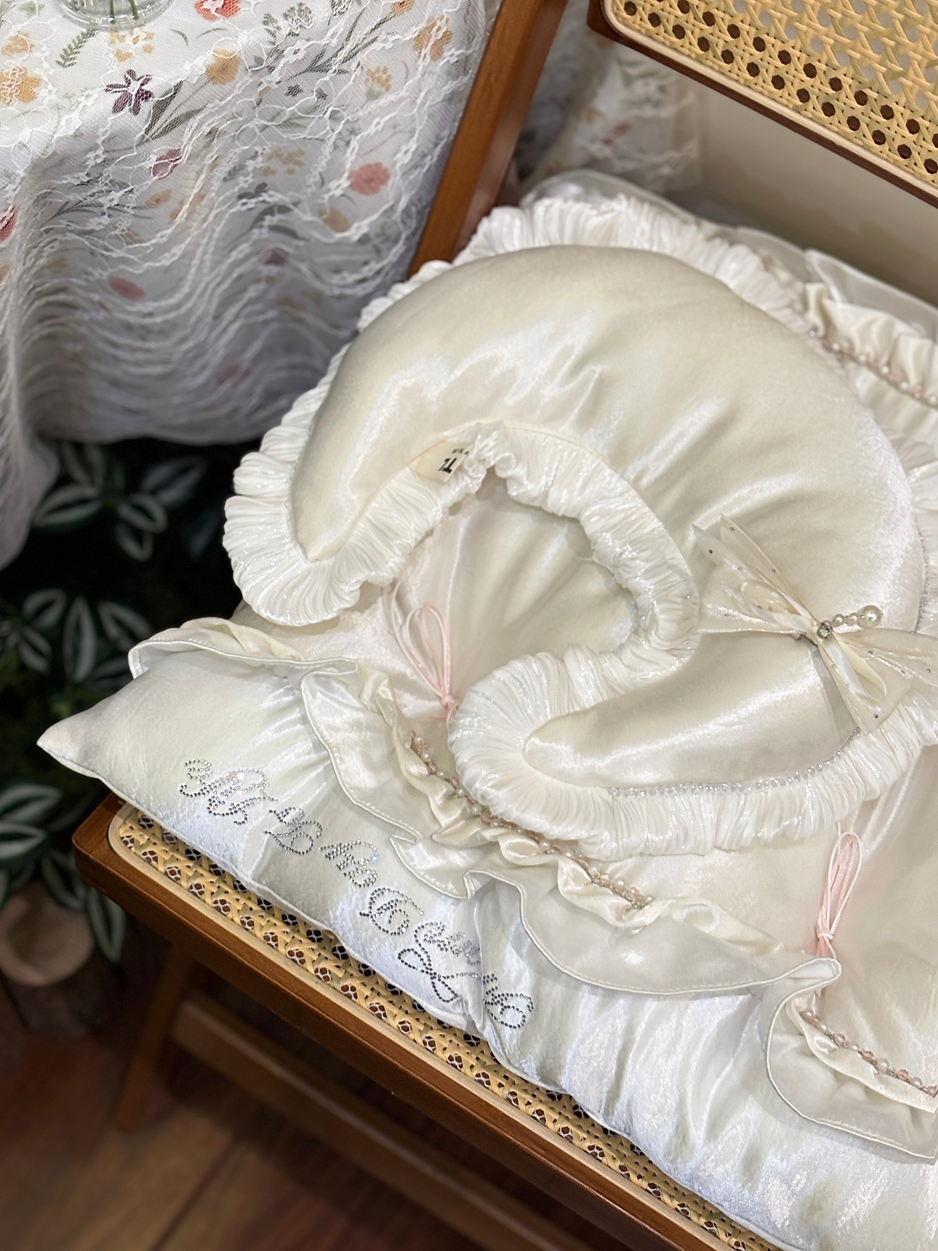 FDTL Handcrafted Luxury Silk Satin Pet Bed | All-Season Dog & Cat Nest with Pillow