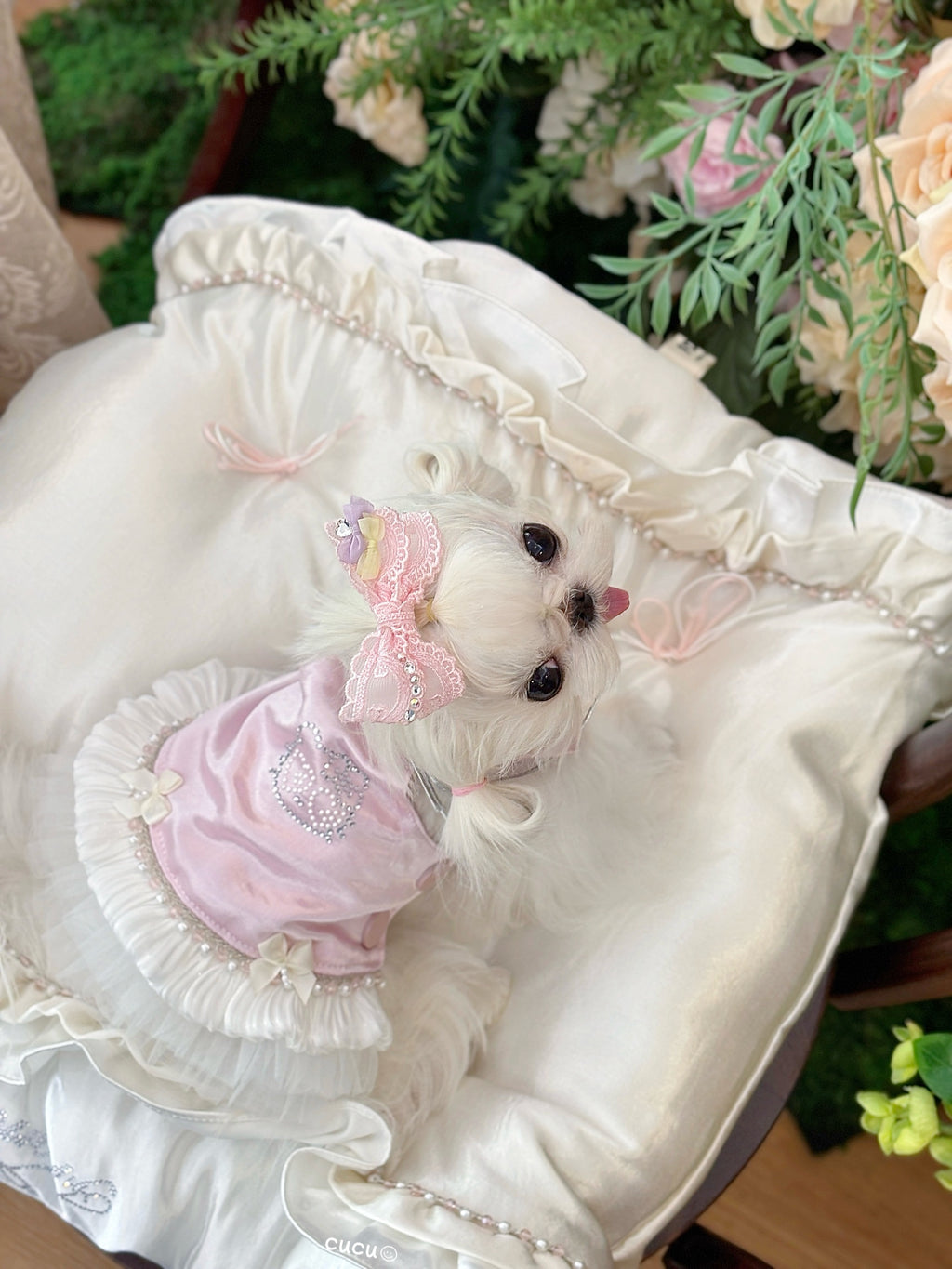 FDTL Handcrafted Luxury Silk Satin Pet Bed | All-Season Dog & Cat Nest with Pillow