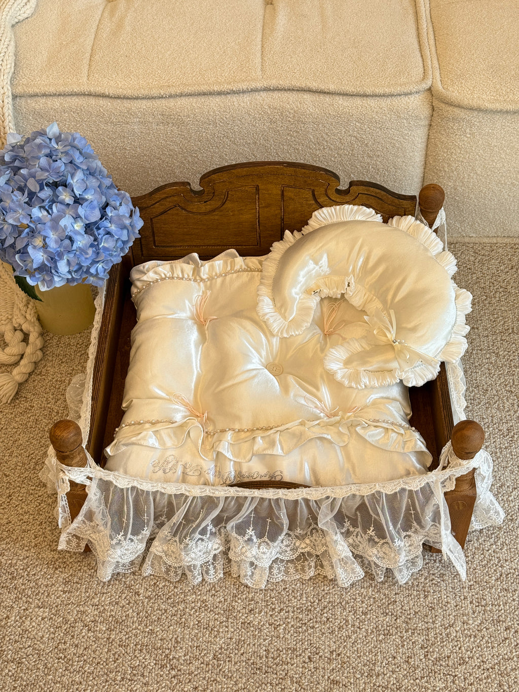 FDTL Handcrafted Luxury Silk Satin Pet Bed | All-Season Dog & Cat Nest with Pillow