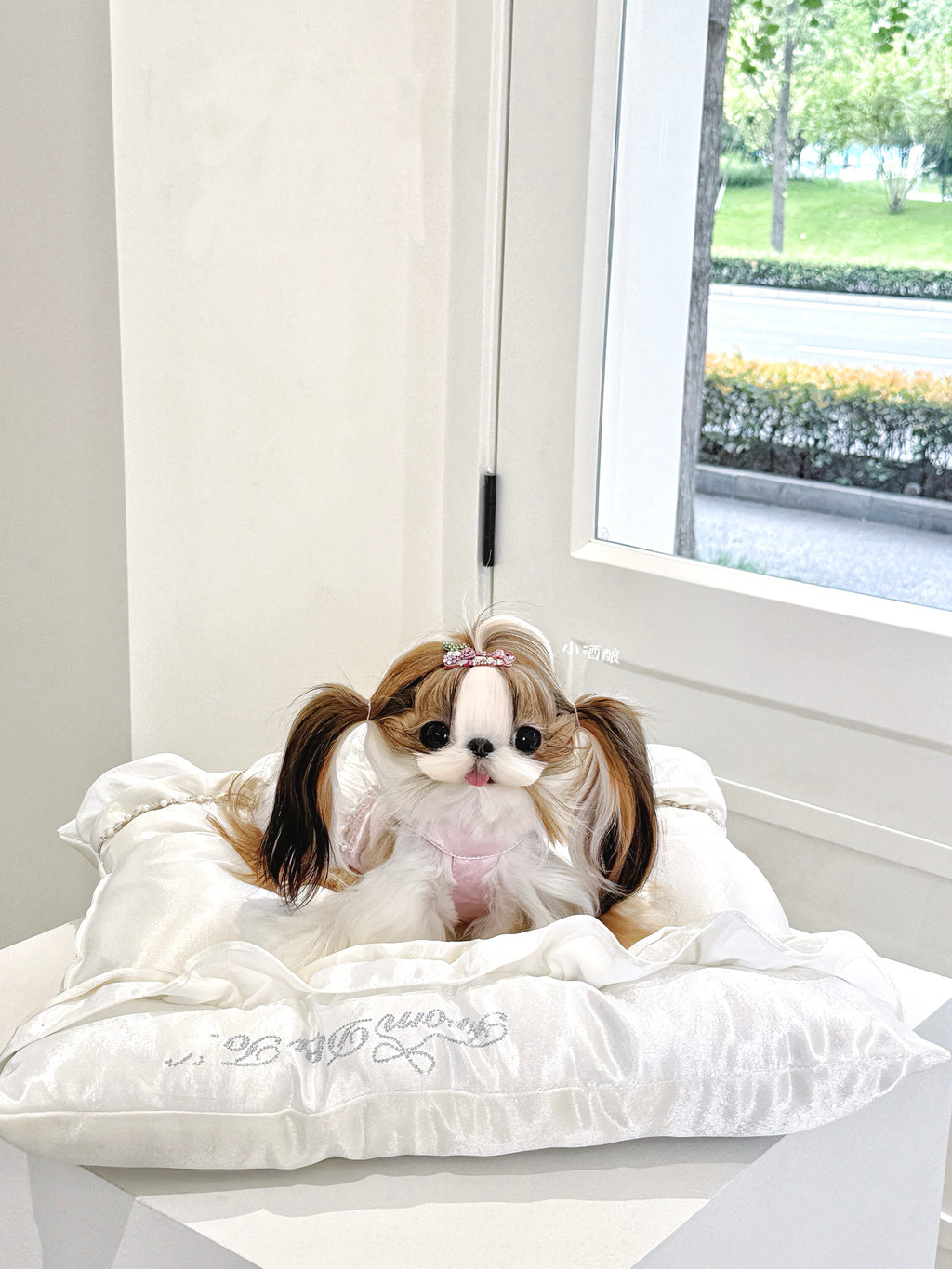 FDTL Handcrafted Luxury Silk Satin Pet Bed | All-Season Dog & Cat Nest with Pillow