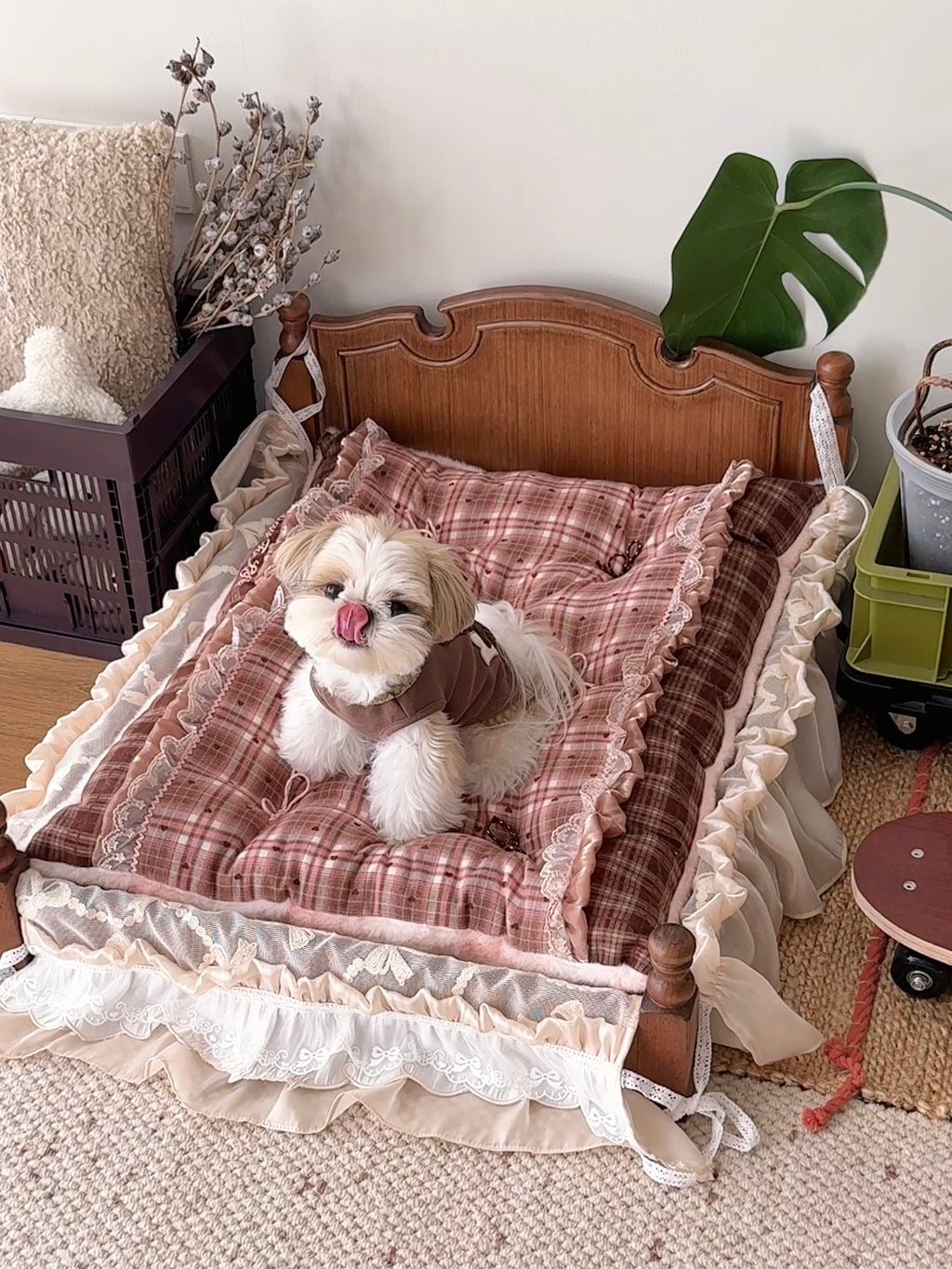 Handcrafted Reversible Plaid & Blush Velvet Pet Mat | Warm Winter Dog & Cat Bed with Pillow