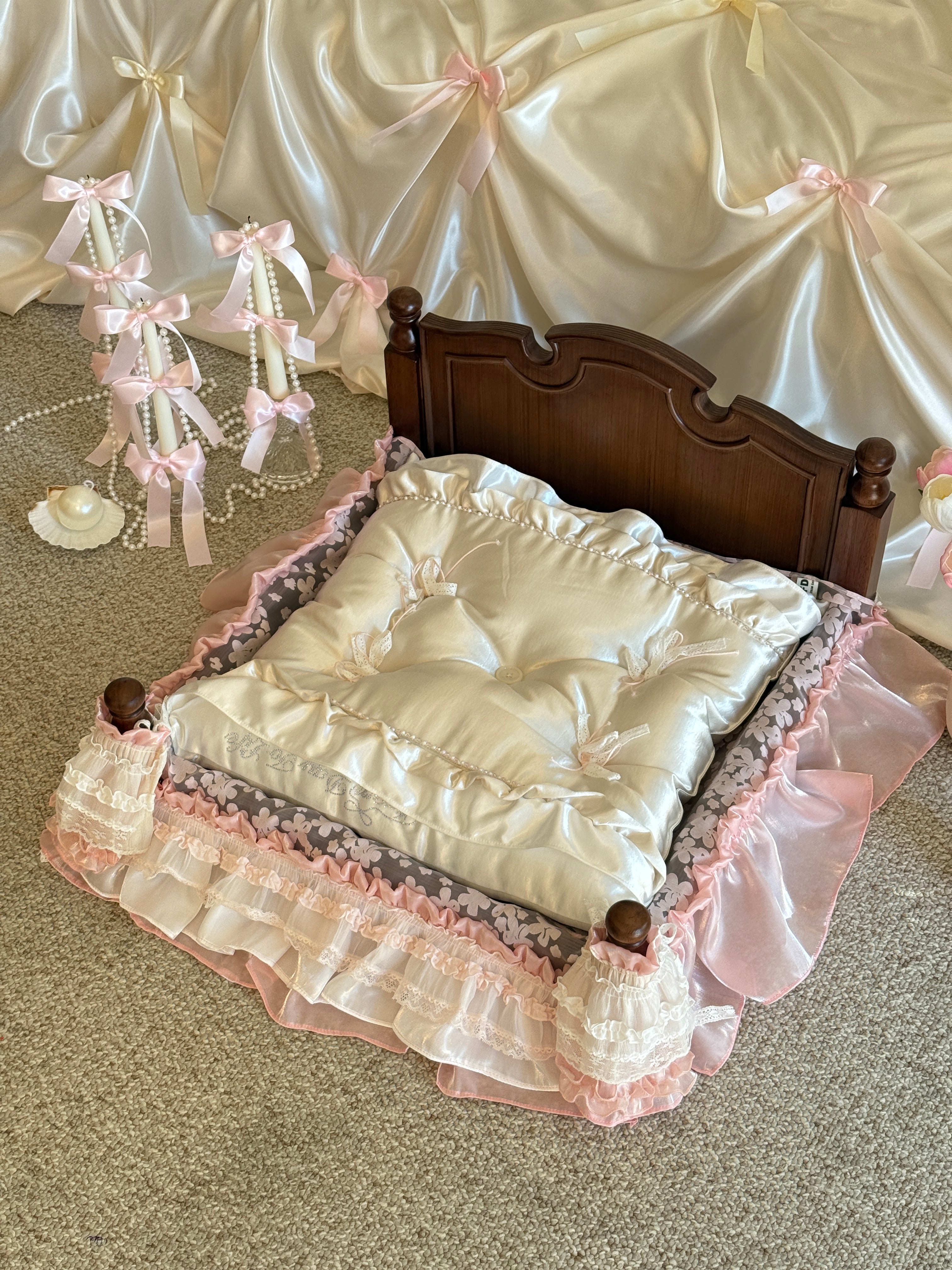 FDTL Handcrafted Luxury Silk Satin Pet Bed | All-Season Dog & Cat Nest with Pillow